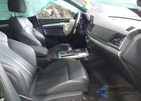 2020 Audi Q5 Premium 45 Tfsi Quattro S Tronic z USA, uszkodzony, nr VIN WA1ANAFY2L2076217